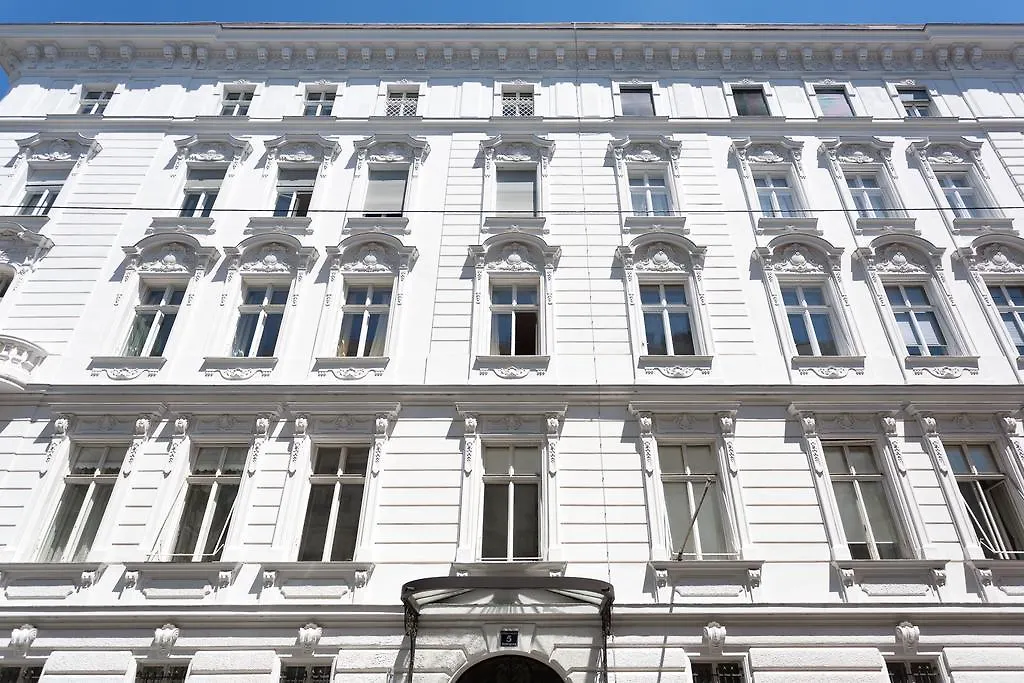 Luxus Palais-Wohnung Am Karlsplatz Vienna 0*,  Austria